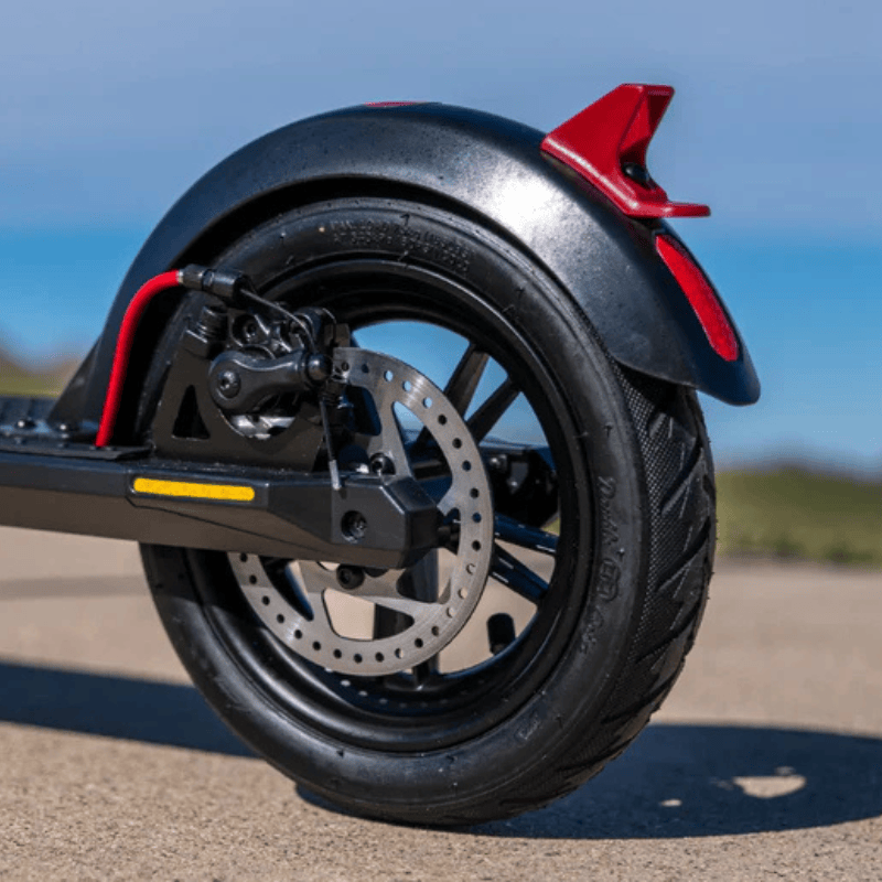 GXL V2: 8.5" air-filled tire and rear disc brake