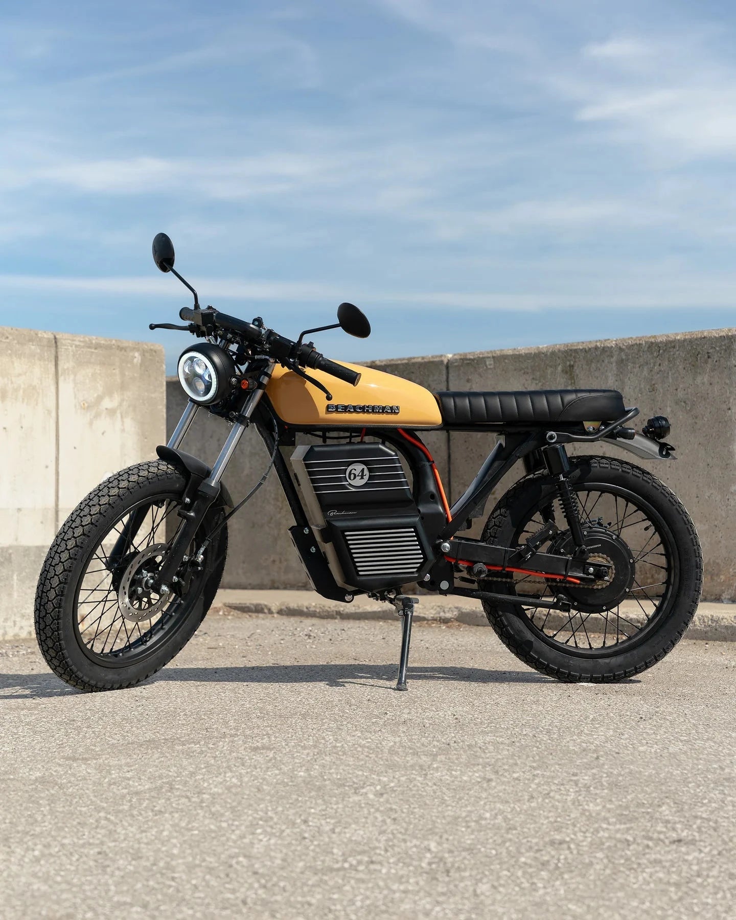 Beachman Sport Bike Baja Sand / Brown / 40 AH | 2.8 Kwh '64 Beachman