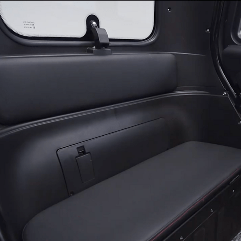 Nova Lite: storage space behind the seat