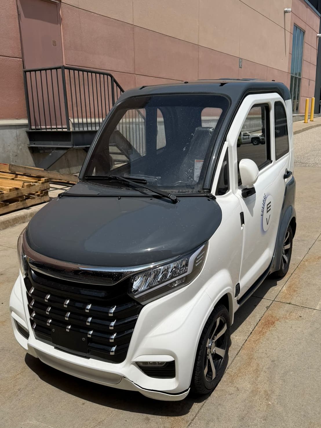 Eclipse EV Enclosed Mobility Scooter Eclipse EV Nova Plus White (Trade In) - 0km