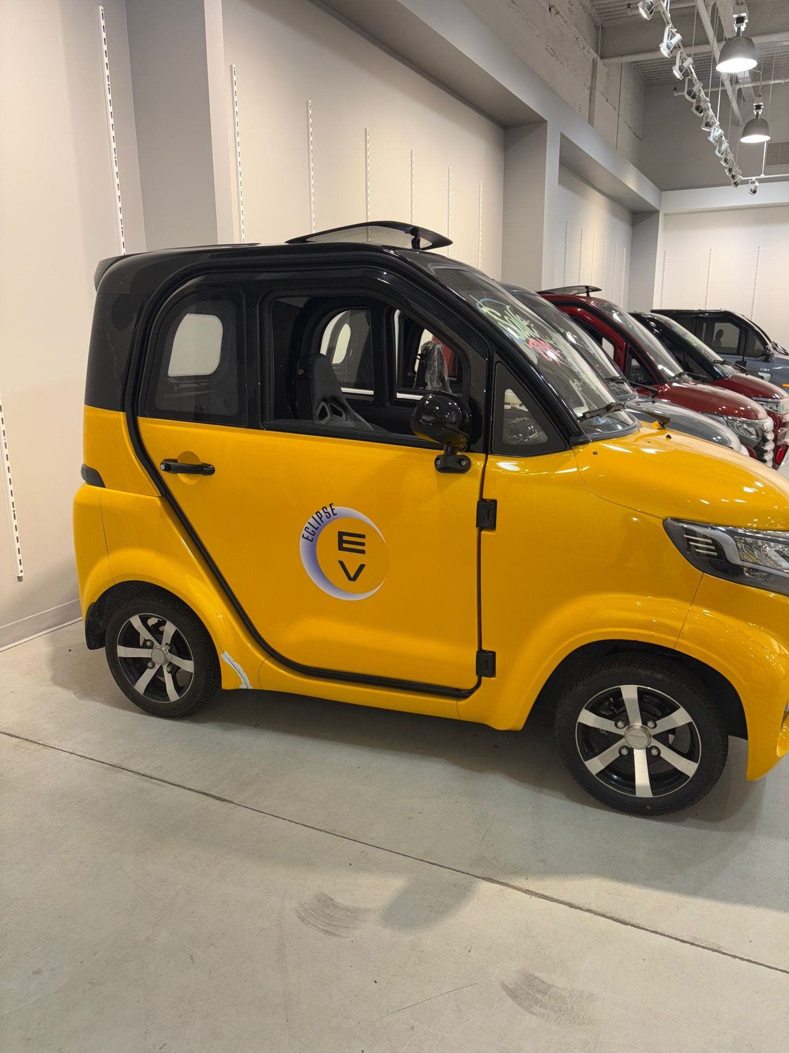 Eclipse EV Enclosed Mobility Scooter Eclipse EV Nova Plus Yellow (Trade In)