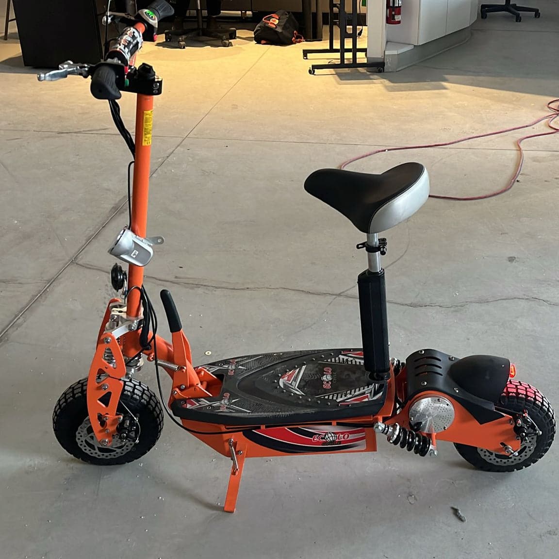 Ecolo-Cycle Adult Electric Scooter Black Cat Scooter (Consignment)