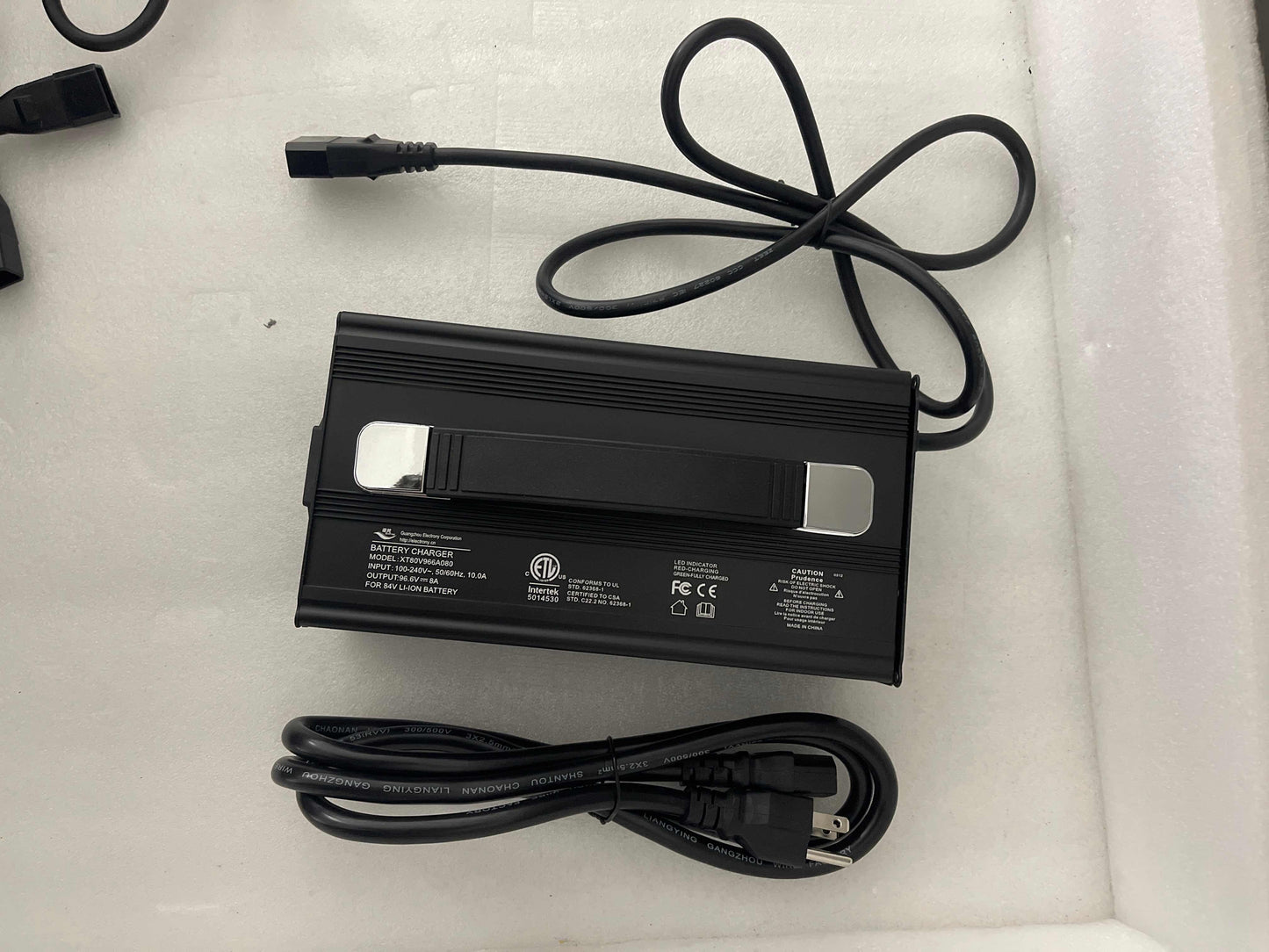 Emmo Charger 84V/8A Lithium Charger
