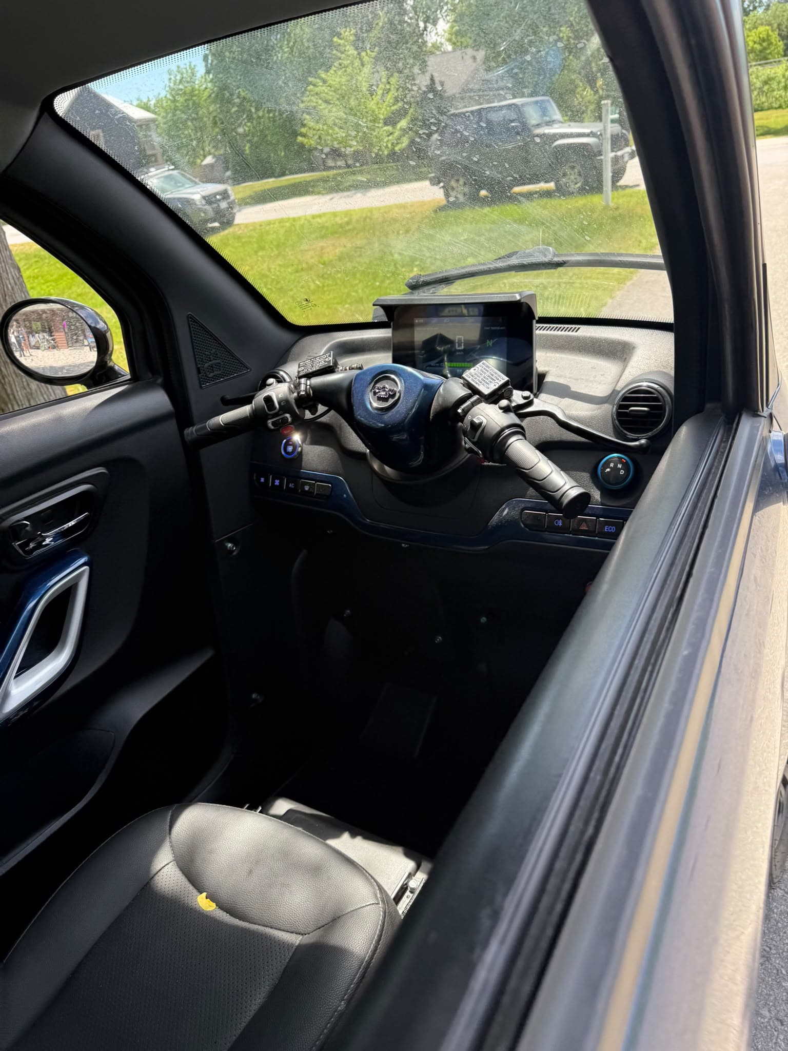Emmo Enclosed Mobility Scooter ET4 Cruise Connect Plus (Trade In)