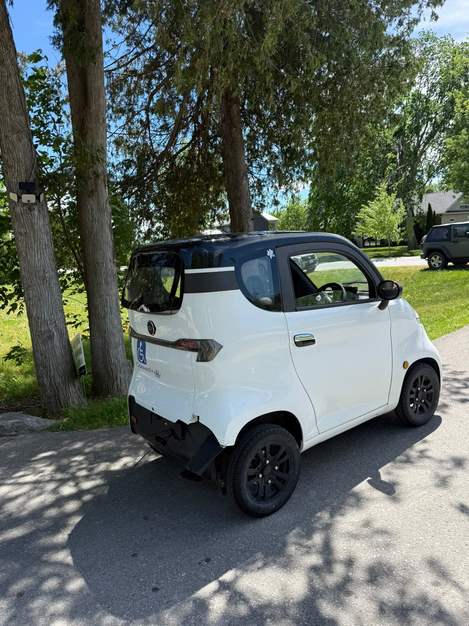Emmo Enclosed Mobility Scooter ET4 Cruise Connect Plus (Trade In)
