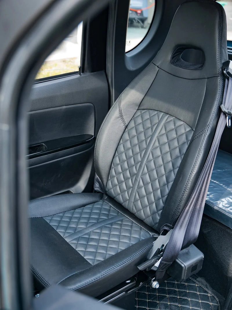 Enza: the seat, listed as adjustable and swivelling