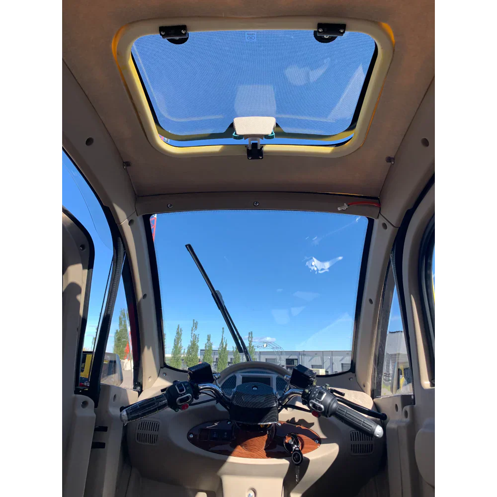 GVA Enclosed Mobility Scooter Gio Golf Enclosed