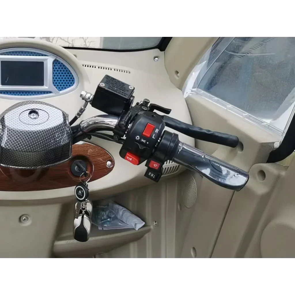 GVA Enclosed Mobility Scooter Gio Golf Enclosed