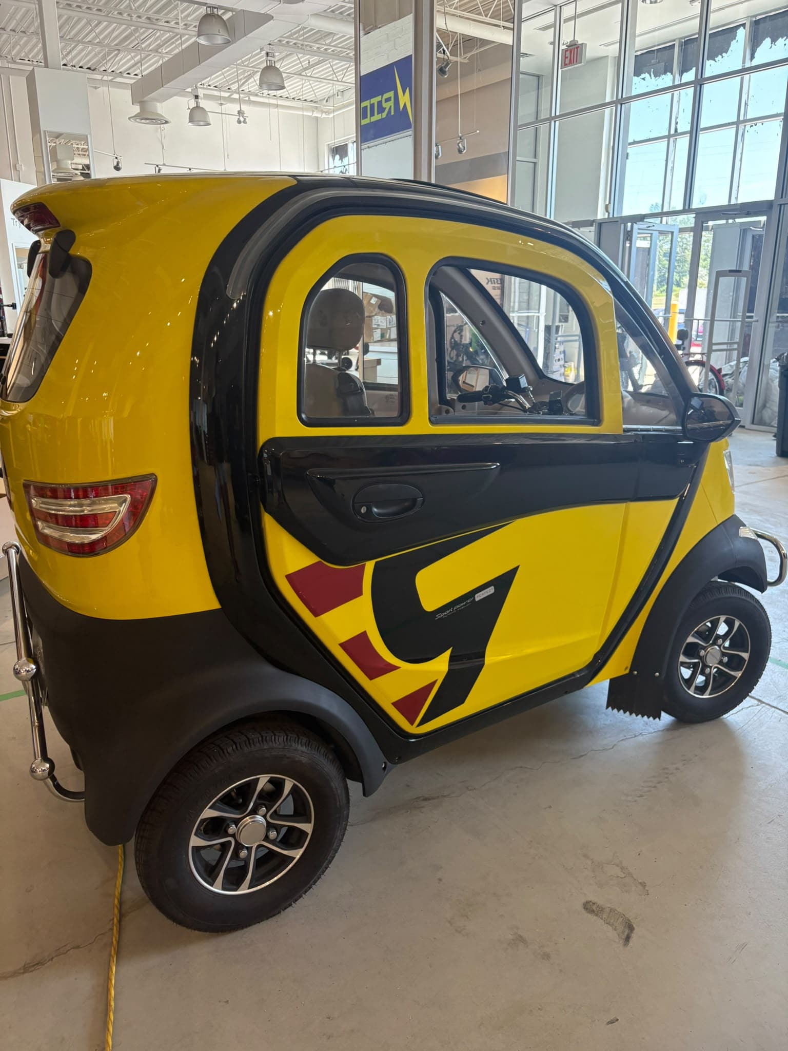 GVA Enclosed Mobility Scooter Yellow Gio Golf Enclosed (Trade In)